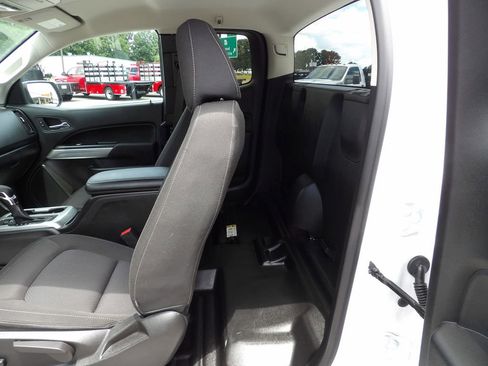 Used 2022 Chevrolet Colorado LT w/ Fleet Safety Package image 28