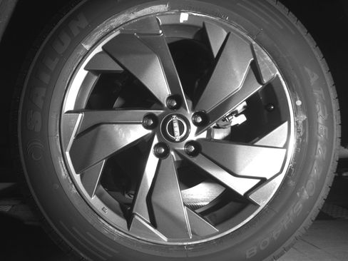 Used 2025 Nissan Rogue SV FWD image 14