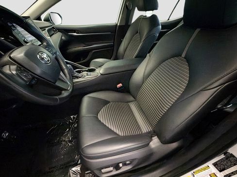 Used 2024 Toyota Camry SE w/ Blackout Package (TMS) image 11