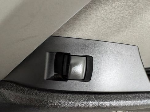 Used 2020 Chevrolet Camaro LT RWD image 38