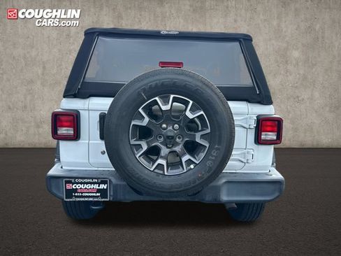 Used 2019 Jeep Wrangler Sport AWD/4WD image 8