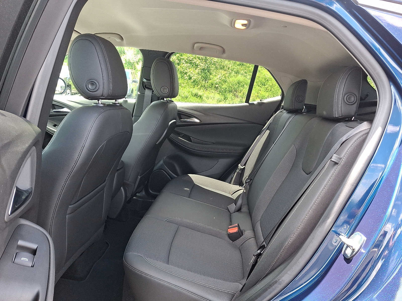 Used 2023 Buick Encore GX Preferred w/ Cold Weather Comfort Package FWD image 10