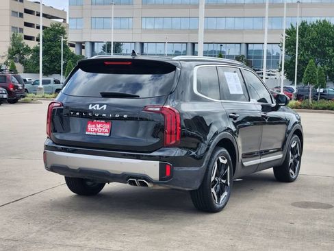 Used 2025 Kia Telluride S FWD image 5
