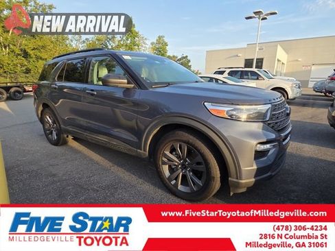 Used 2021 Ford Explorer XLT w/ Equipment Group 202A AWD/4WD image 1