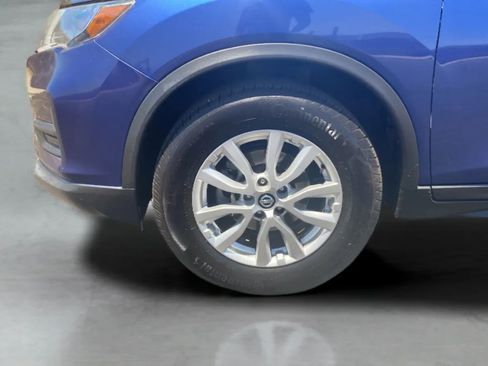 Used 2018 Nissan Rogue SV FWD image 23