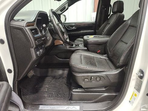 Used 2023 Chevrolet Suburban High Country AWD/4WD image 9