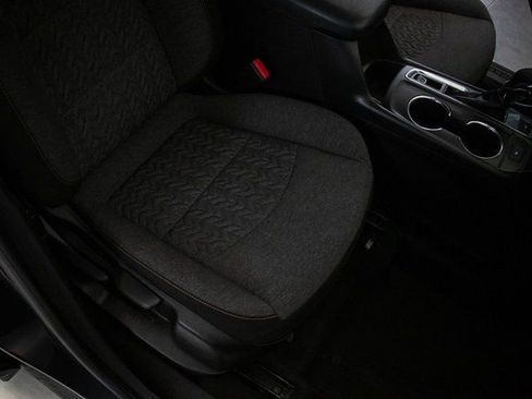 Used 2022 Chevrolet Equinox LT image 17