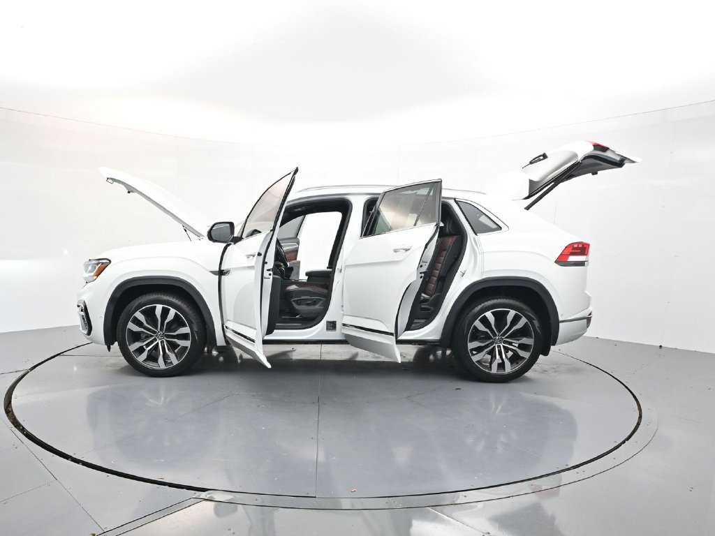 Used 2022 Volkswagen Atlas Cross Sport SEL Premium R-Line AWD/4WD image 39