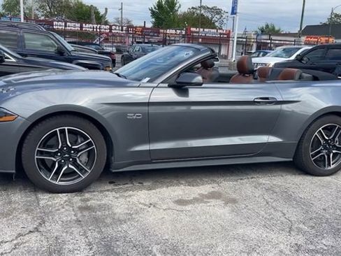 Used 2023 Ford Mustang GT Premium image 3