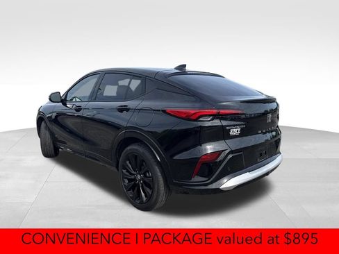Certified 2025 Buick Envista Sport Touring w/ Convenience I Package FWD image 3