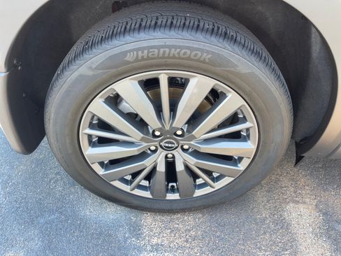 Used 2025 Nissan Pathfinder SL w/ SL Premium Package FWD image 20