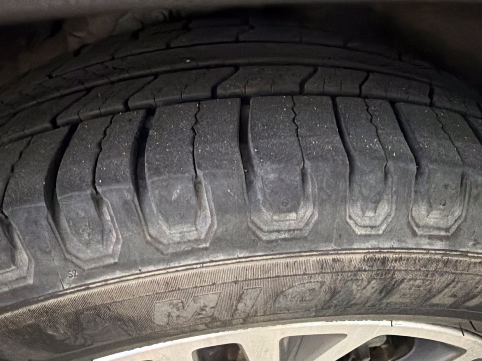 Used 2020 Ford Escape SEL FWD image 29