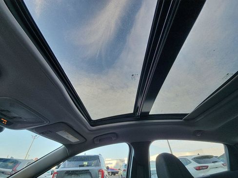 Used 2024 Chevrolet Malibu LT FWD image 18