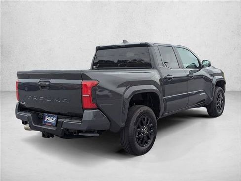 Used 2025 Toyota Tacoma SR5 AWD/4WD image 5