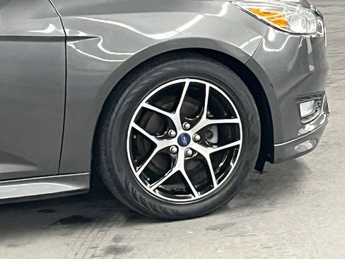Used 2015 Ford Focus SE w/ SE Ecoboost Package image 34