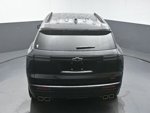 Used 2026 Chevrolet Traverse RS FWD image 47