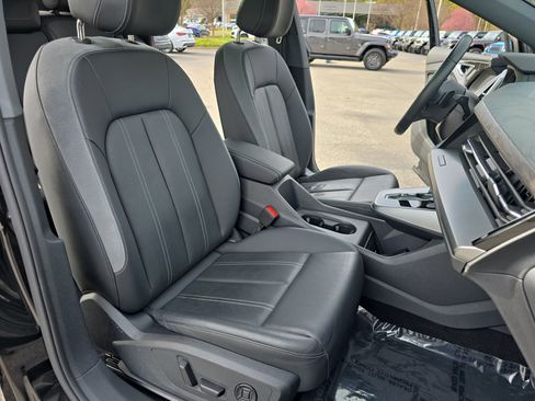 Used 2024 Audi Q4 e-tron Premium Plus w/ Premium Plus image 10