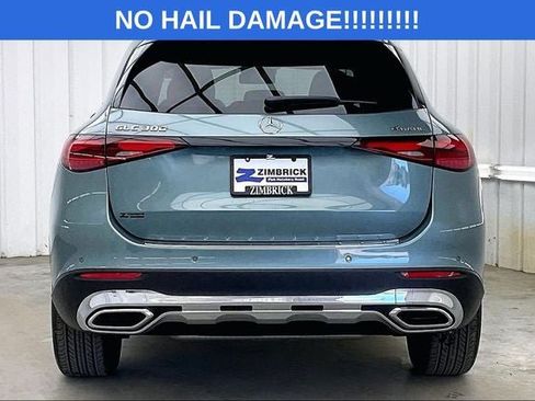 Used 2025 Mercedes-Benz GLC 300 4MATIC image 4