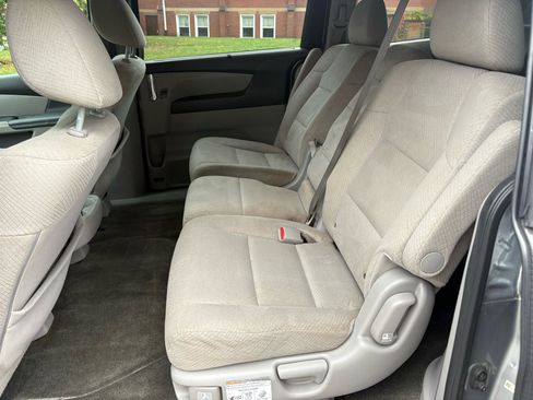 Used 2017 Honda Odyssey EX image 18