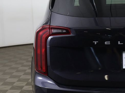 Used 2025 Kia Telluride S AWD/4WD image 16