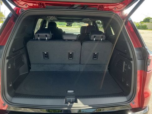 New 2026 GMC Acadia Denali w/ Super Cruise Package FWD image 7