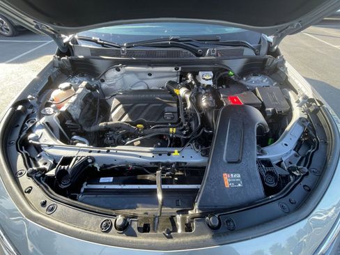 Used 2025 Buick Envista Sport Touring image 32