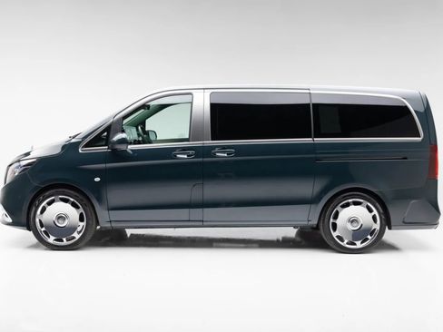 Used 2022 Mercedes-Benz Metris Passenger image 11