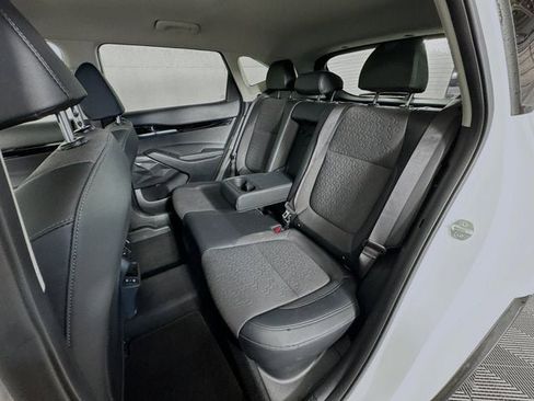 Used 2025 Kia Seltos S image 24