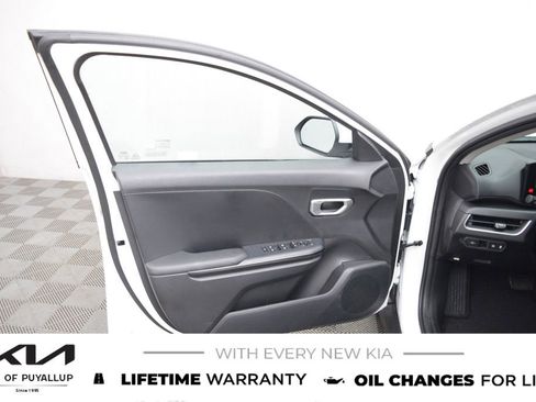 New 2026 Kia K4 LXS image 9