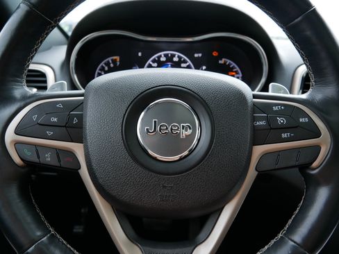 Used 2016 Jeep Grand Cherokee Limited w/ Luxury Group II AWD/4WD image 25