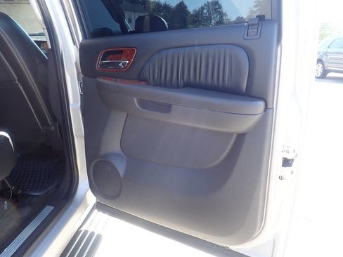 Used 2007 Chevrolet Avalanche LT w/ LT Preferred Equipment Group AWD/4WD image 36