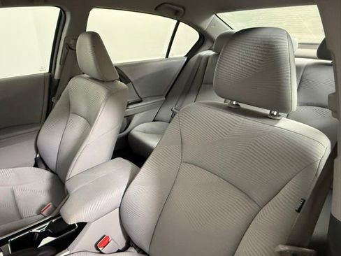 Used 2016 Honda Accord LX image 31