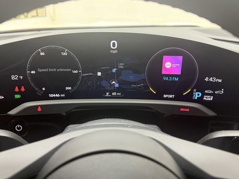 Used 2022 Porsche Taycan 4S image 19