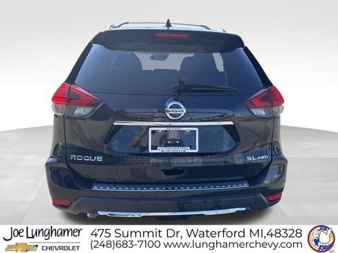 Used 2017 Nissan Rogue SL w/ SL Premium Package AWD/4WD image 4