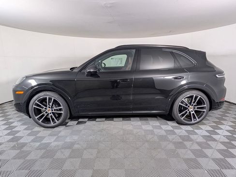 New 2026 Porsche Cayenne GTS AWD/4WD image 2