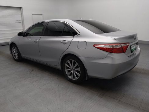 Used 2015 Toyota Camry XLE w/ Moonroof Package FWD image 3