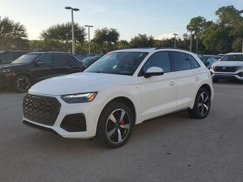 Certified 2024 Audi Q5 2.0T Prestige w/ Prestige Package AWD/4WD image 9