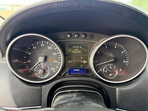Used 2008 Mercedes-Benz GL 550 4MATIC image 23