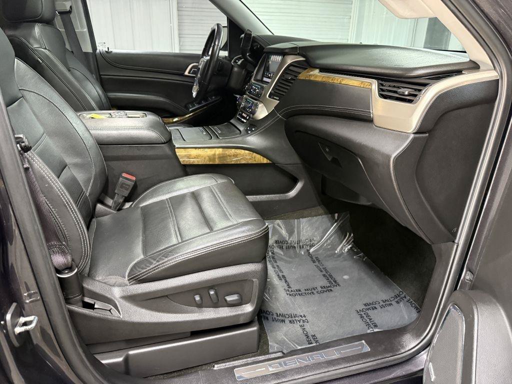 Used 2017 GMC Yukon XL Denali w/ Open Road Package AWD/4WD image 45