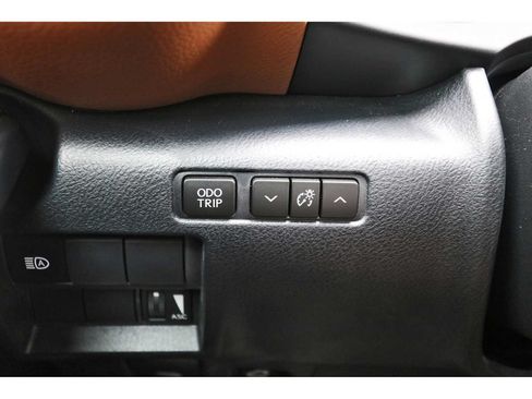 Used 2024 Lexus IS 350 F Sport RWD image 19