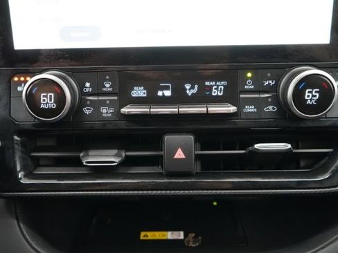 Used 2023 Toyota Highlander XSE image 47