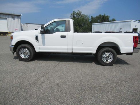 Used 2022 Ford F250 XL w/ Power Equipment Group RWD image 8