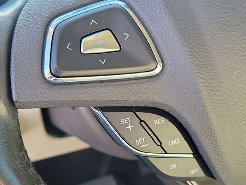 Used 2019 Lincoln MKC Select w/ Select Plus Package image 25