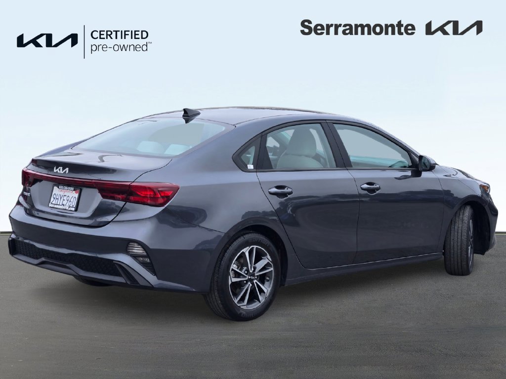 Used 2023 Kia Forte LXS w/ LXS Technology Package FWD image 4