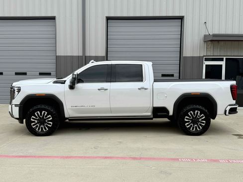 Used 2024 GMC Sierra 2500 Denali Ultimate AWD/4WD image 24