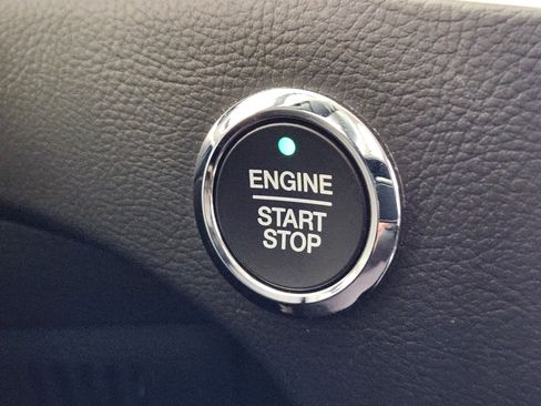 Used 2022 Ford Edge SE w/ Black Appearance Package image 26