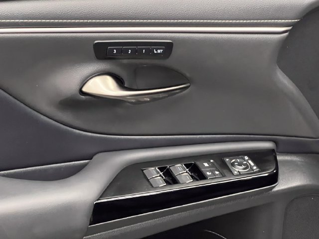 Certified 2025 Lexus ES 300h w/ Premium Package FWD image 10