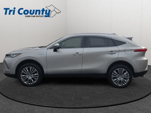Certified 2021 Toyota Venza XLE w/ Softex Package AWD/4WD image 5