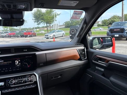 Used 2023 GMC Sierra 1500 Denali w/ Denali Reserve Package AWD/4WD image 47