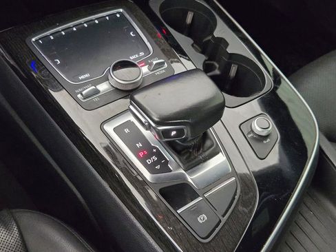 Used 2017 Audi Q7 3.0T Prestige w/ Prestige Package AWD/4WD image 24